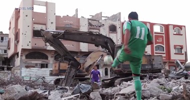 بالفيديو.. لاعبو الشجاعية يحتفلون بكأس فلسطين داخل "حطام" غزة
