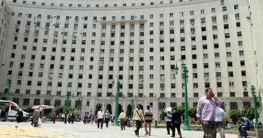 محافظة القاهرة تتراجع وتعلن إخلاء مجمع التحرير منتصف  2017