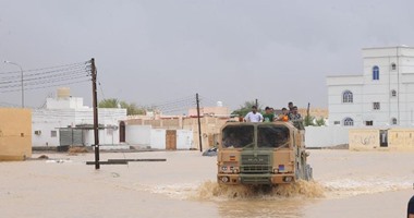 سلطنة عمان تسابق الزمن لإجلاء منكوبى إعصار "أشوبا"