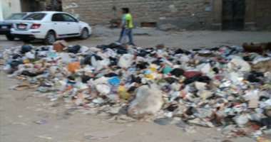 "واتس آب اليوم السابع": انتشار القمامة أسفل كوبرى "طرة" بكورنيش المعادى