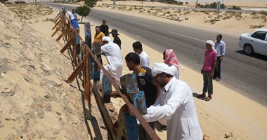 متطوعون ينفذون حملة نظافة لمحمية الزرانيق بشمال سيناء