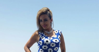 سوزان نجم الدين قارئة فنجان فى "وش تانى" مع كريم عبد العزيز
