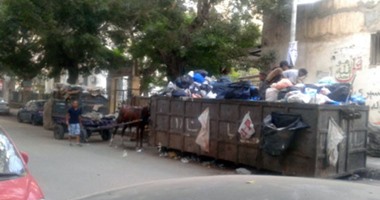 "واتس آب اليوم السابع": تراكم القمامة أمام مركز تنظيم أسرة بالإسكندرية