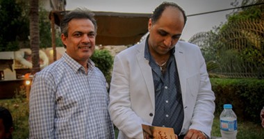 وائل السمرى يحتفل بتوقيع كتابه "ابنى يعلمنى" وسط أجواء من البهجة