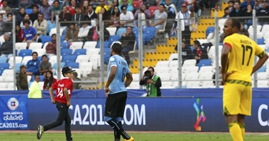 بالفيديو.. طفل يقتحم مباراة أوروجواى أمام جامايكا