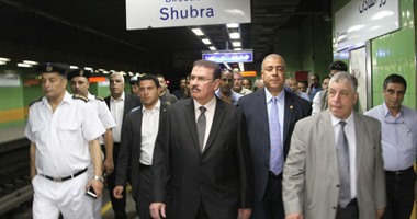 وزير النقل لمسئولى المترو: عاوز فرحة الركاب بفتح محطة السادات تستمر