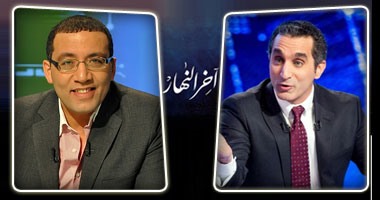 بالفيديو..باسم يوسف يمازح "خالد صلاح": "أنت بتقدم برنامجك من السجن دلوقتى؟"