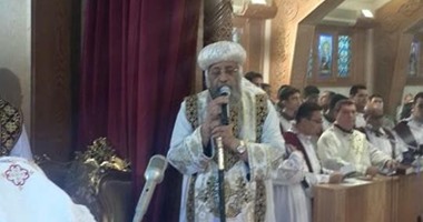 البابا تواضروس يترأس صلاة القداس بكنيسة أبو سيفين بحدائق القبة