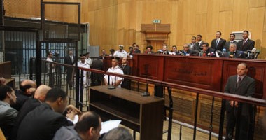 دفاع "مرسى": سنجتمع لإعداد مذكرة بالنقض على حكمى "التخابر والهروب"