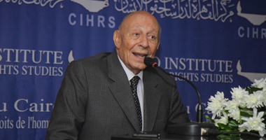 محمد فايق: نتمنى أن يستقوى "القاهرة لحقوق الإنسان" بالداخل أكثر من الخارج