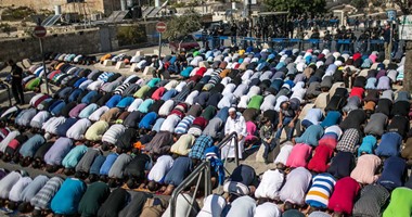 200 فلسطينى يغادرون غزة لأداء الصلاة فى الأقصى