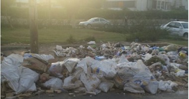 "واتس آب اليوم السابع": انتشار القمامة أمام مستشفى هليوبوليس