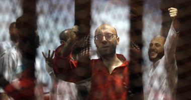 إيداع مدير مكتب مرسى قفص المحكمة مرتديا البدلة الحمراء بـ"التخابر"