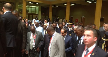 بالفيديو.. لحظة وصول السيسى إلى البرلمان السودانى لحضور مراسم تنصيب البشير