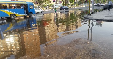 "واتس آب اليوم السابع": مياه صرف حمامات سباحة نادى الزمالك تغرق ميدان سفنكس