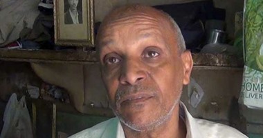 بالفيديو.. مواطن لمحافظ الجيزة: “مفيش ميه فى زنين وبنستحمى من القلة”