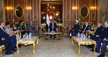 "صندوق تحيا مصر"يطلق مشروعين لعلاج فيروس سى و"القرى المتحضرة"بحضور الرئيس
