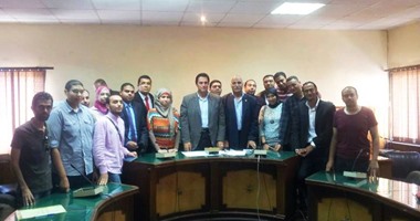 محافظ الإسكندرية يلتقى ممثلى المجلس المحلى للشباب لبحث مشاكل المحافظة