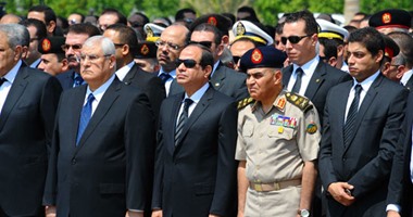 الرئيس يتقدم المشيعين فى الجنازة العسكرية للشهيد النائب العام