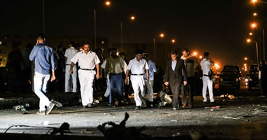 بالصور.. أشلاء ضحايا حادث انفجار سيارة بمحيط قسم شرطة ثان أكتوبر
