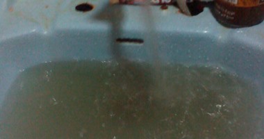 واتس آب اليوم السابع: اختلاط مياه الصرف بالشرب بمنطقة الكونيسة فى الهرم