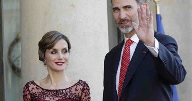 ملكة أسبانيا تخطف قلوب الفرنسيين بطلتها