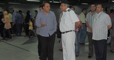 مساعد وزير الداخلية يطالب أفراد الشرطة بحسن معاملة المواطنين بالمترو 