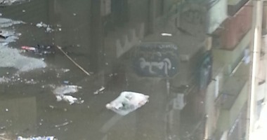 "واتس آب اليوم السابع ": بالصور.. مياه الصرف تغطى شوارع كفر طهرمس