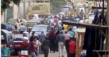 "واتس آب اليوم السابع" يرصد توزيع الجيش لـ"كراتين رمضان" على أهالى إمبابة