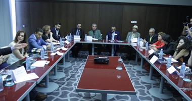 بالصور.. رؤساء المهرجانات يجتمعون بـ"وهران" لمناقشة أزمة الفيلم العربى