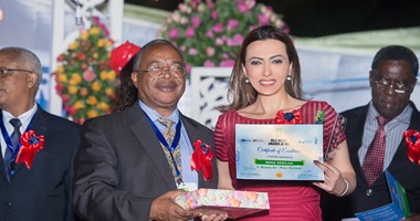 الإعلامية منى سويلم تفوز بجائزة إعلام النيل 2015 فى دولة تنزانيا