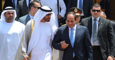 محمد بن زايد يهنئ السيسى بـ"تحرير سيناء".. والرئيس يشيد بزيارته لمصر