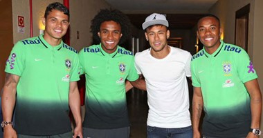 بالصور.. منتخب البرازيل يصل فيماو لمواجهة هندوراس