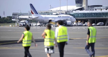 إلغاء 139رحلة بمطار شارل دو جول باليوم الثالث من إضراب مضيفى "إير فرانس"