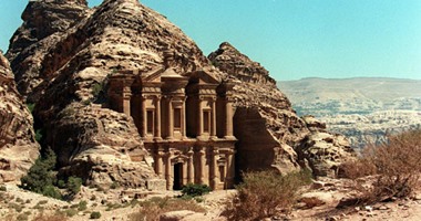 أخبار الأردن اليوم.. العثور على منصة احتفالات عمرها أكثر من 2000 عام بالأردن