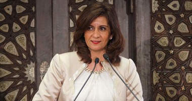 وزيرة الهجرة تغادر القاهرة فى طريقها إلى إيطاليا