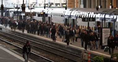 إضراب المراقبين يُلغى 60% من رحلات القطارات فى فرنسا
