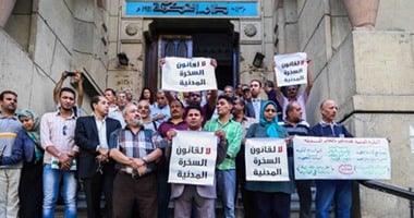 نيابة شرق القاهرة: استدعاء نقيب الأطباء لسماع أقواله فى إضراب أطباء مستشفى المطرية