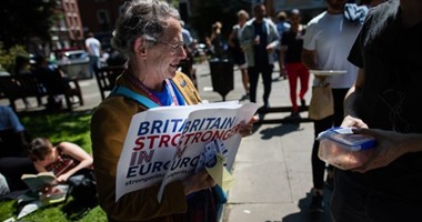 الآلاف يشاركون فى مسيرة بلندن احتجاجا على نتيجة استفتاء بريطانيا
