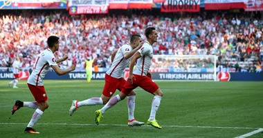 يورو 2016.. بولندا يحصد أول 3 نقاط فى تاريخه بالبطولة أمام أيرلندا