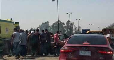 بالصور.. زحام مرورى بطريق إسكندرية الزراعى بسبب حادثى تصادم 