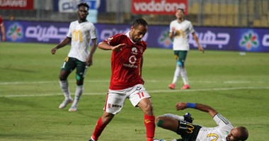 بالصور.. المصري يحافظ على هدف "موسى" أمام الأهلي بعد مرور 15 دقيقة