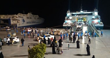 وصول وسفر 2396 معتمر بموانئ البحر الأحمر
