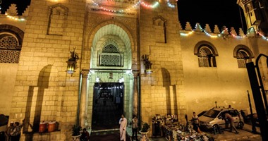 بث صلاة القيام غدًا من مسجد عمرو بن العاص بحضور الإمام و3 مصلين