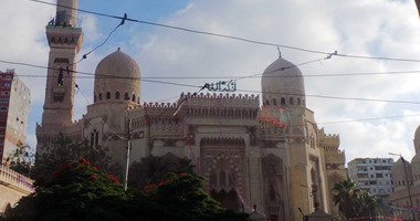 إيقاف أعمال ترميم سقف مسجد" أبو العباس" بالإسكندرية وتشكيل لجنة للفحص