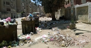 صحافة المواطن.. قارئ يطالب بنقل صناديق القمامة من جانب مجمع مدارس بالمنيا