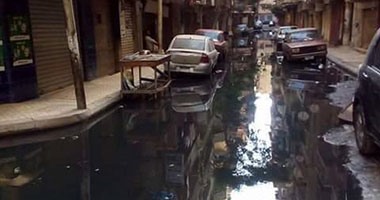 بالصور.. تراكم مياه الصرف بشوارع المندرة والعصافرة فى الإسكندرية