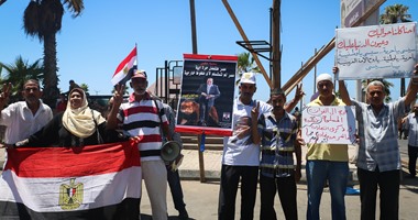 بالفيديو الصور.. متظاهرو القائد إبراهيم فى ذكرى 30 يونيو: مصر لن تركع أبدا