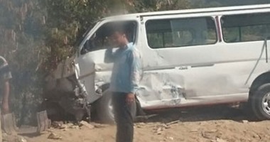 صحافة المواطن: حادث تصادم بين سيارة نقل وميكروباص على طريق بلبيس العاشر