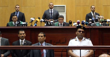 تأجيل إعادة محاكمة مرسى و23 آخرين فى "التخابر مع حماس" لـ27 ديسمبر